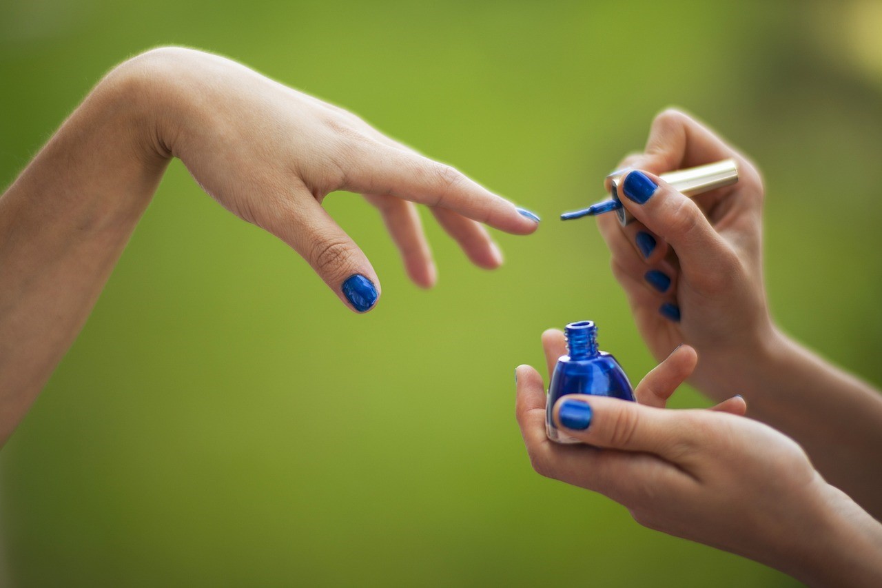 Top 10 Flashing Nail Colors in the World